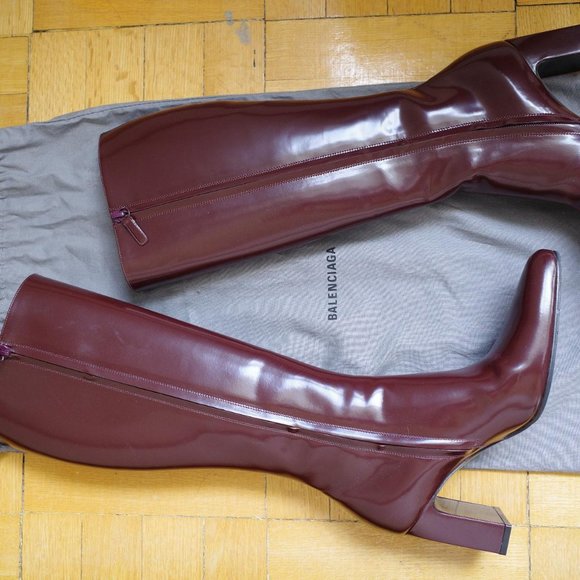 Balenciaga high boots in burgundy - Picture 1 of 4